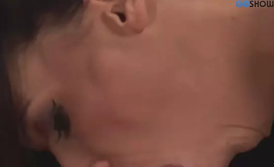 Sensual Throat Sucking and Brunette Adventure